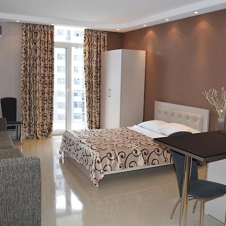 Aparthotel In Orbi Sea Towers Batumi Exterior photo